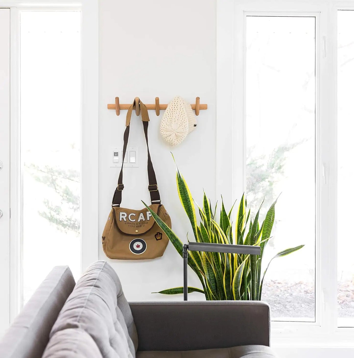 Wood Entryway Hanger with Pegs